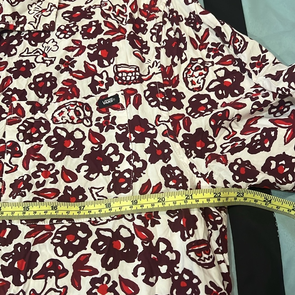 Vans Men's Red and White Split Floral Shirt, stylish, size XL - Picture 9 of 9